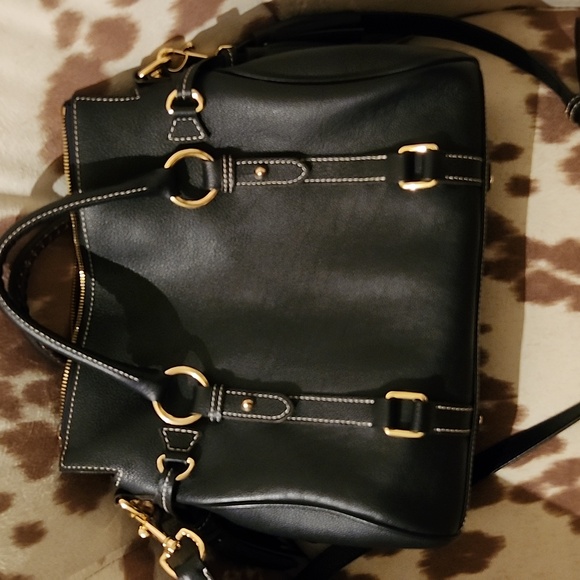 Flawless Nwot Dooney & Bourke with Gold hardware - Picture 3 of 4